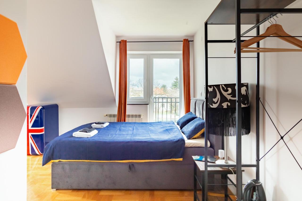 The Castle & - Free Parking - (adults Only) Apartment