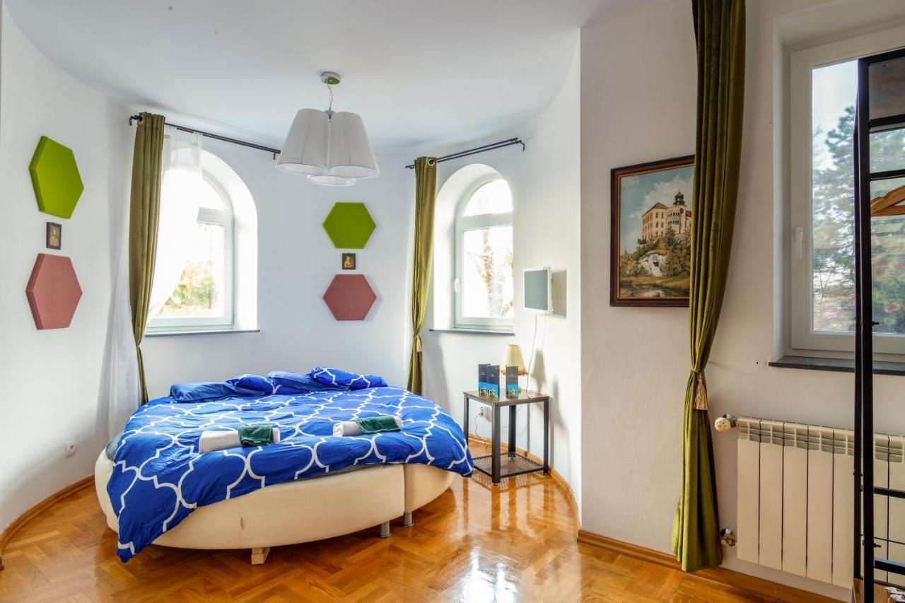 The Castle & - Free Parking - (adults Only) Apartment