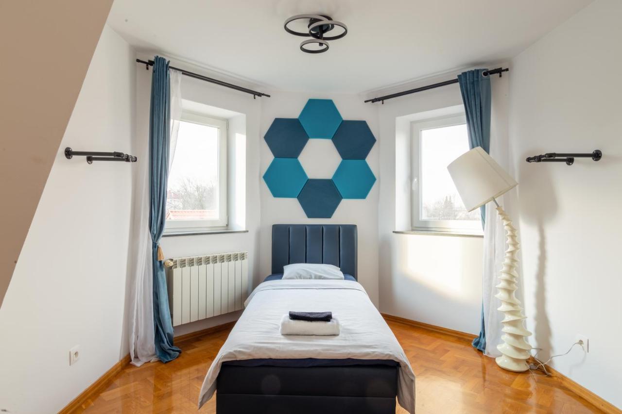 The Castle & - Free Parking - (adults Only) * Krakau