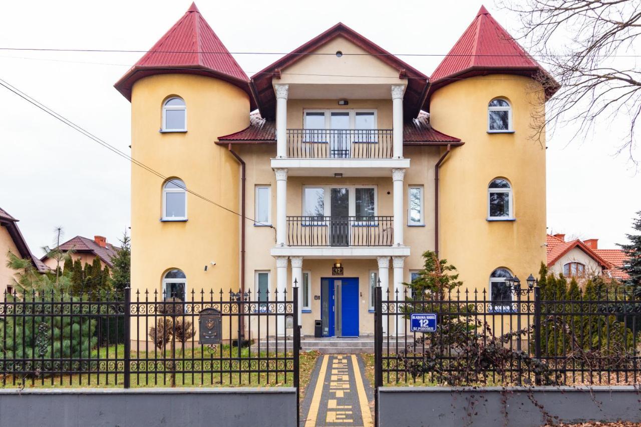 The Castle & - Free Parking - (adults Only) Appartement