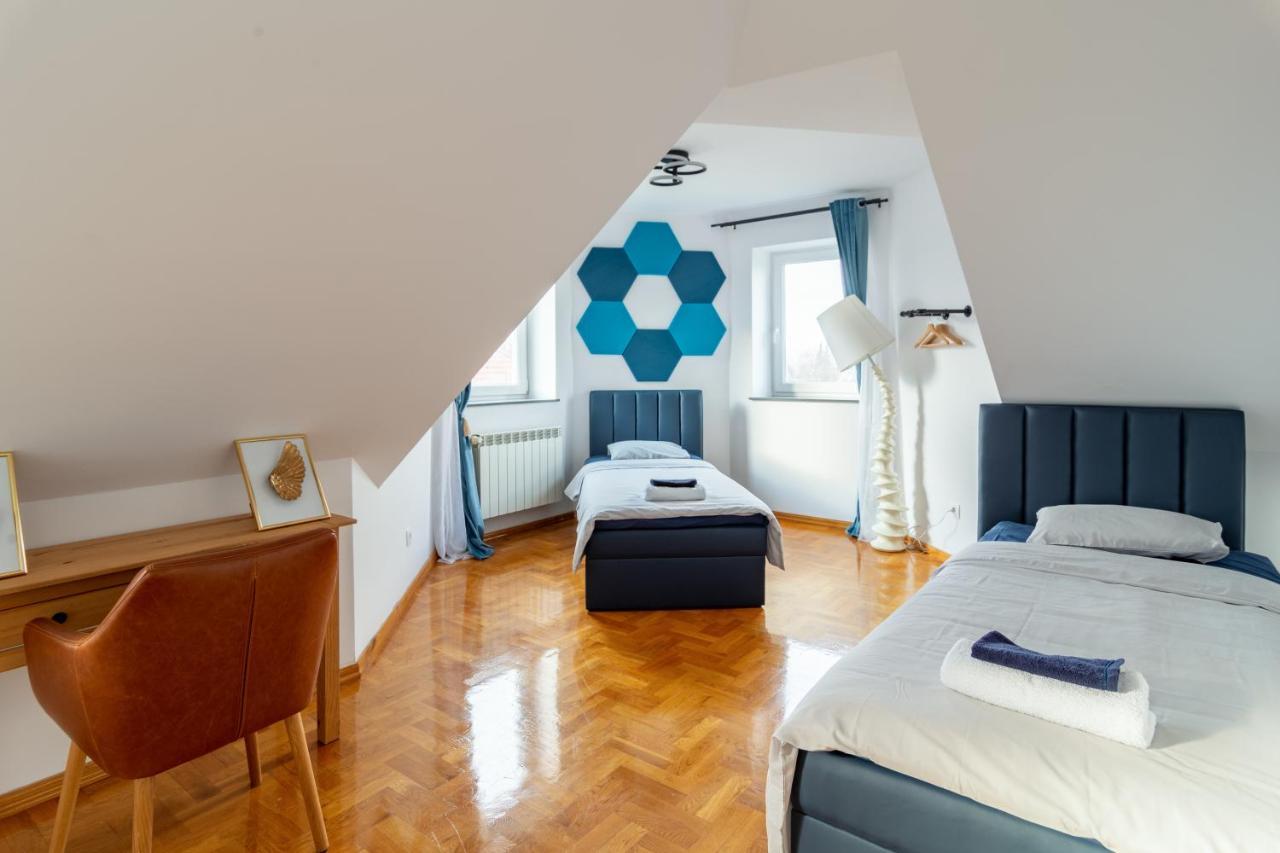 The Castle & - Free Parking - (adults Only) Appartement *