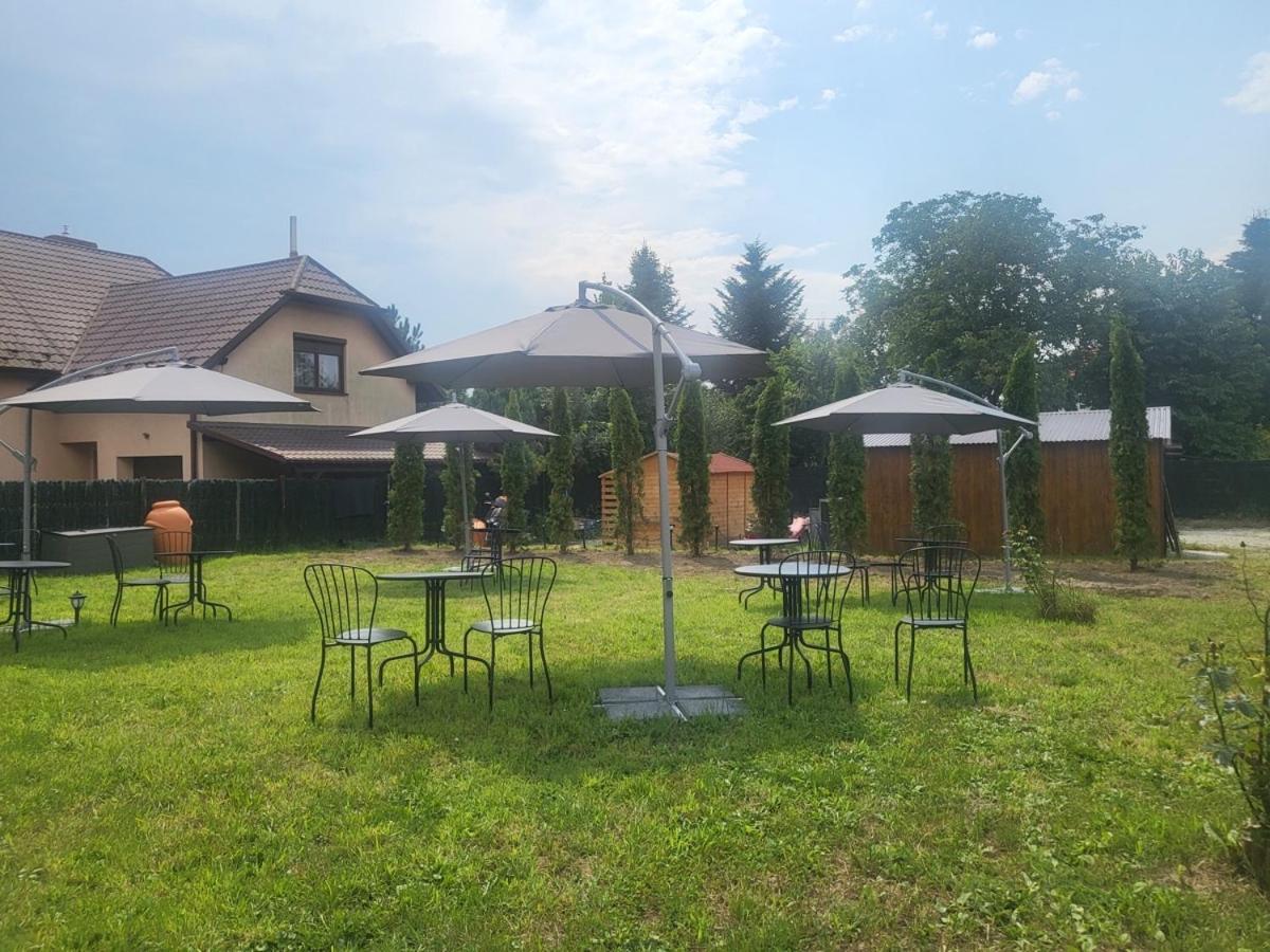 The Castle & - Free Parking - (adults Only) Appartement